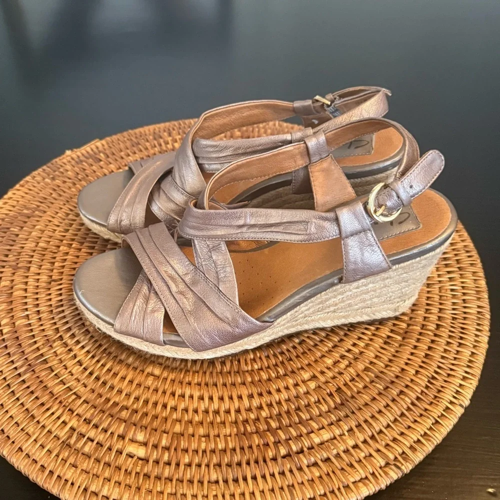 Clarks Bronze‎ Wedge Sandals